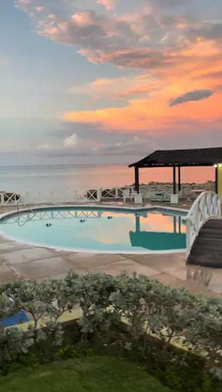Sea 7 Apartment Ocho Rios Exterior photo